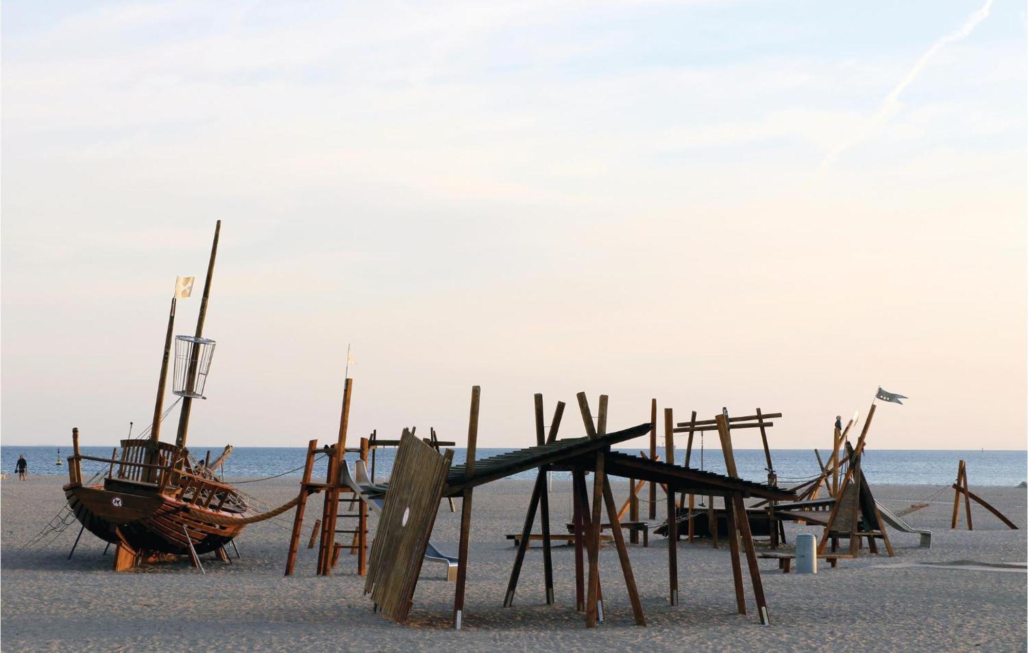 Awesome In Travemuende With Wifi Apartment *