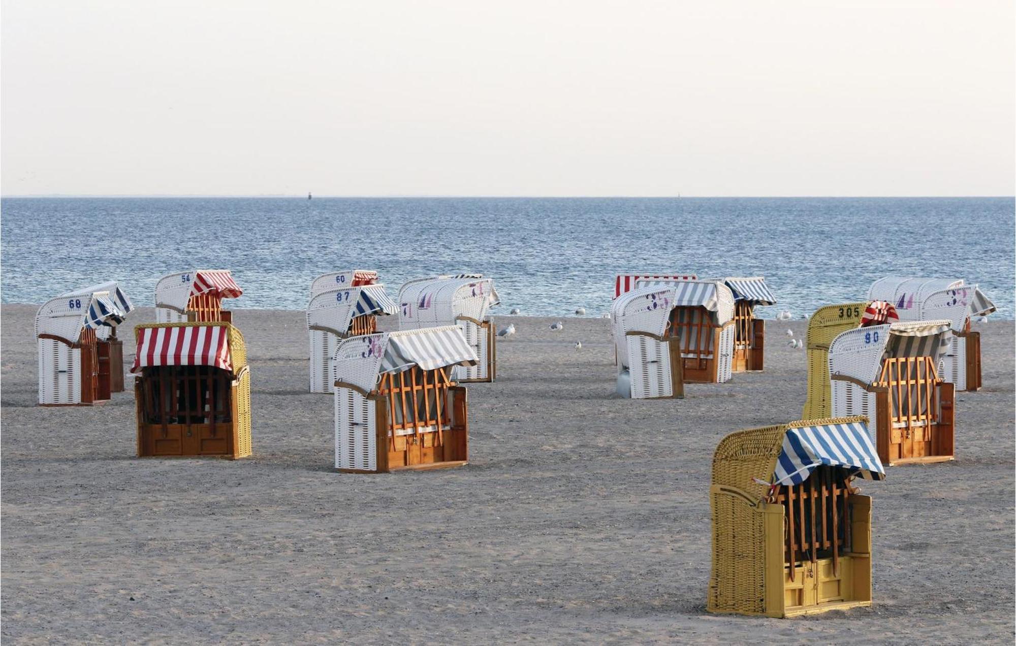 Awesome In Travemuende With Wifi Apartment *